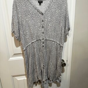 Torrid Gray Patterned Button-Down Women's Shirt